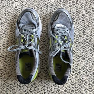 Men’s Brooks Tennis Shoes